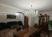 Satılır 4 otaqlı 87 m2 köhnə tikili Əhmədli m.