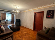 Satılır 2 otaqlı 48 m2 köhnə tikili Neftçilər m.