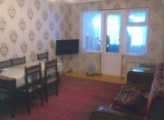 Satılır 2 otaqlı 60 m2 köhnə tikili Xalqlar Dostluğu m.