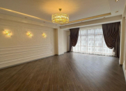 Satılır 4 otaqlı 220 m2 yeni tikili Elmlər Akademiyası m.