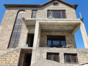 Satılır 7 otaqlı 363 m2 villa Buzovna