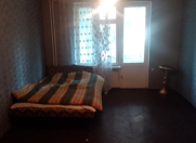 İcarəyə verilir 3 otaqlı 80 m2 köhnə tikili İnşaatçılar m.