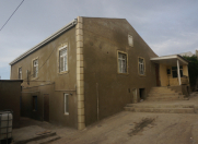 Satılır 8 otaqlı 165 m2 həyət evi Binə ticarət mərkəzi