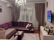 Satılır 4 otaqlı 110 m2 köhnə tikili Əhmədli m.