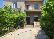 Satılır 5 otaqlı 144 m2 həyət evi Saray