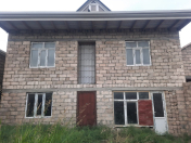 Satılır 3 otaqlı 120 m2 həyət evi Y.Ramana