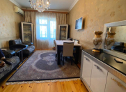 Satılır 4 otaqlı 100 m2 köhnə tikili Y.Günəşli