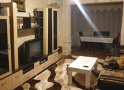 Satılır 2 otaqlı 57 m2 köhnə tikili Xalqlar Dostluğu m.