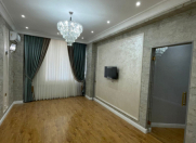 Satılır 5 otaqlı 205 m2 yeni tikili Nizami m.