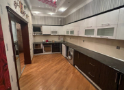 Satılır 5 otaqlı 170 m2 yeni tikili İnşaatçılar m.
