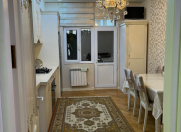 Satılır 4 otaqlı 140 m2 yeni tikili Nizami r.