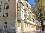 Satılır 2 otaqlı 50 m2 köhnə tikili Xalqlar Dostluğu m.