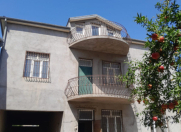 Satılır 7 otaqlı 258 m2 həyət evi Bakıxanov