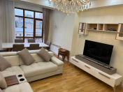 Satılır 4 otaqlı 140 m2 yeni tikili İnşaatçılar m.