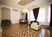 Satılır 4 otaqlı 160 m2 köhnə tikili 28 May m.