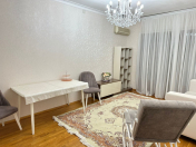 İcarəyə verilir 3 otaqlı 75 m2 köhnə tikili Şah İsmayıl Xətai m.