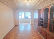 Satılır 3 otaqlı 65 m2 köhnə tikili Elmlər Akademiyası m.