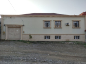 Satılır 8 otaqlı 286 m2 villa Gəncə