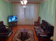 Satılır 3 otaqlı 70 m2 köhnə tikili Qara Qarayev m.