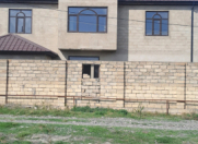 Satılır 7 otaqlı 240 m2 yeni tikili Xaçmaz