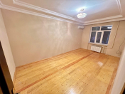 Satılır 2 otaqlı 60 m2 köhnə tikili Əhmədli