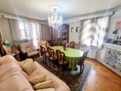 Satılır 4 otaqlı 100 m2 köhnə tikili Bakıxanov