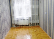 Satılır 2 otaqlı 56 m2 köhnə tikili 2 mkr