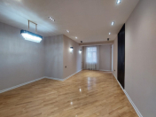 Satılır 4 otaqlı 160 m2 yeni tikili 28 May m.