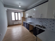 Satılır 3 otaqlı 86 m2 yeni tikili 28 May m.