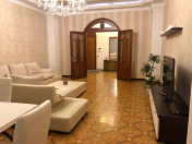 Satılır 4 otaqlı 189 m2 yeni tikili 4 mkr