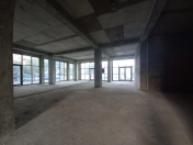 İcarəyə verilir 1 otaqlı 260 m2 obyekt 28 May m.