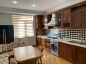 Satılır 4 otaqlı 140 m2 yeni tikili Bayıl