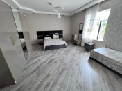 İcarəyə verilir 6 otaqlı 320 m2 villa Qəbələ