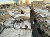 Satılır 5 otaqlı 100 m2 köhnə tikili 28 may