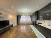 Satılır 3 otaqlı 110 m2 yeni tikili 28 May m.