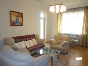 İcarəyə verilir 2 otaqlı 95 m2 yeni tikili Nizami m.