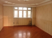 Satılır 3 otaqlı 80 m2 köhnə tikili Qara Qarayev m.