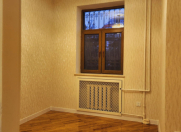 İcarəyə verilir 5 otaqlı 150 m2 köhnə tikili 28 May m.