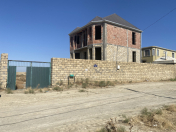 Satılır 8 otaqlı 1 m2 həyət evi Saray