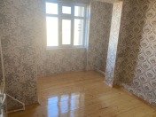 Satılır 2 otaqlı 40 m2 köhnə tikili Xalqlar Dostluğu m.
