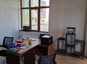 İcarəyə verilir 1 otaqlı 25 m2 ofis 28 May m.