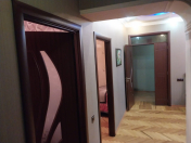 Satılır 8 otaqlı 340 m2 həyət evi İnşaatçılar m.