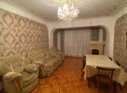 İcarəyə verilir 2 otaqlı 70 m2 köhnə tikili Qara Qarayev m.