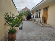 Satılır 3 otaqlı 130 m2 yeni tikili Şəki