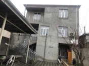 Satılır 6 otaqlı 280 m2 həyət evi Qaraçuxur