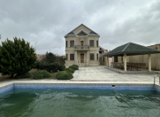 Satılır 4 otaqlı 200 m2 bağ evi Novxanı