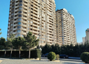 Satılır 4 otaqlı 215 m2 yeni tikili Şah İsmayıl Xətai m.