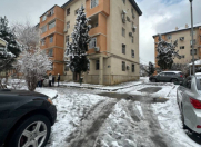 Satılır 3 otaqlı 60 m2 köhnə tikili Qara Qarayev m.