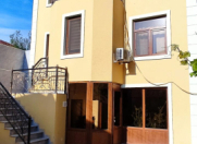 Satılır 7 otaqlı 300 m2 villa Badamdar