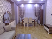 İcarəyə verilir 3 otaqlı 85 m2 yeni tikili Həzi Aslanov